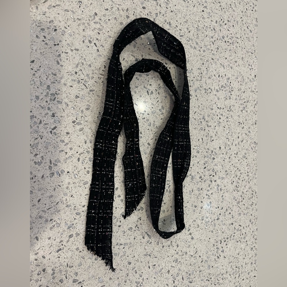 GWP CHANEL Logo Ribbon/Scarf Holder and Navy Ribbon - Picture 5 of 5